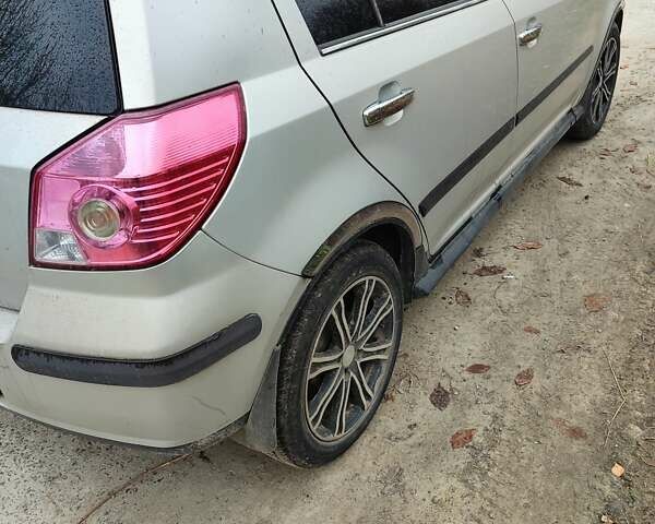 Сірий Джилі МК Крос, об'ємом двигуна 1.5 л та пробігом 42 тис. км за 4100 $, фото 1 на Automoto.ua