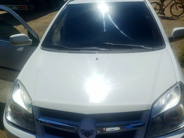 Белый Джили МК, объемом двигателя 1.5 л и пробегом 277 тыс. км за 2700 $, фото 1 на Automoto.ua