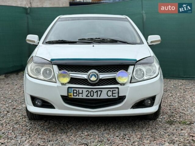 Білий Джилі МК, об'ємом двигуна 1.6 л та пробігом 156 тис. км за 2400 $, фото 1 на Automoto.ua