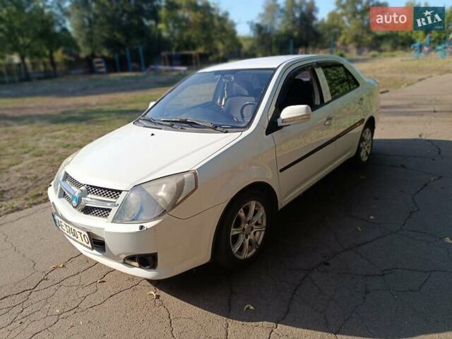 Белый Джили МК, объемом двигателя 1.59 л и пробегом 117 тыс. км за 2600 $, фото 1 на Automoto.ua