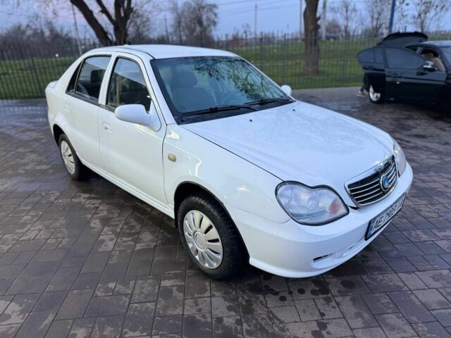 Білий Джилі МК, об'ємом двигуна 1.5 л та пробігом 200 тис. км за 2350 $, фото 1 на Automoto.ua