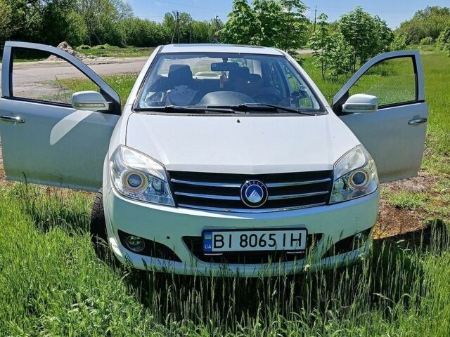 Білий Джилі МК, об'ємом двигуна 1.5 л та пробігом 37 тис. км за 3000 $, фото 1 на Automoto.ua