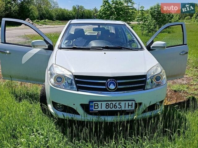 Белый Джили МК, объемом двигателя 1.5 л и пробегом 37 тыс. км за 3000 $, фото 1 на Automoto.ua