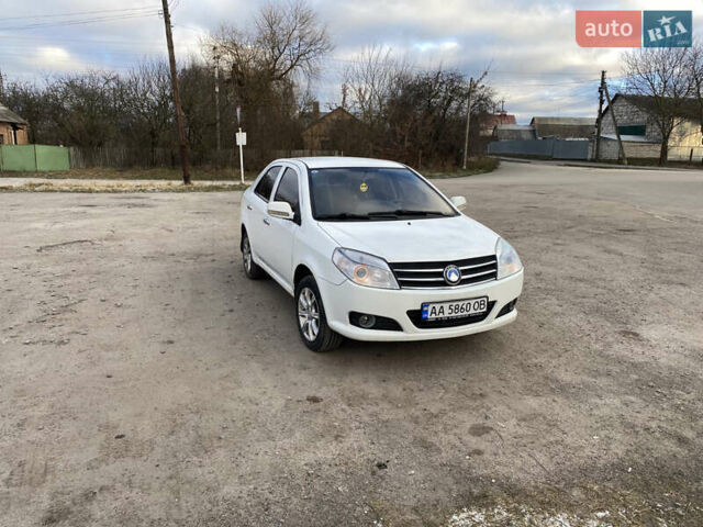 Белый Джили МК, объемом двигателя 1.5 л и пробегом 115 тыс. км за 2699 $, фото 1 на Automoto.ua