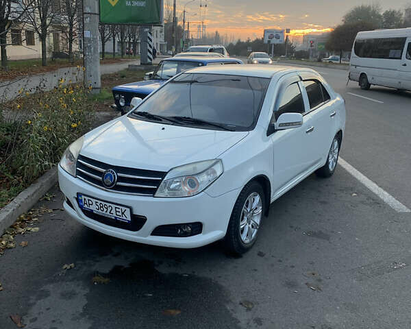 Білий Джилі МК, об'ємом двигуна 1.5 л та пробігом 100 тис. км за 2570 $, фото 1 на Automoto.ua