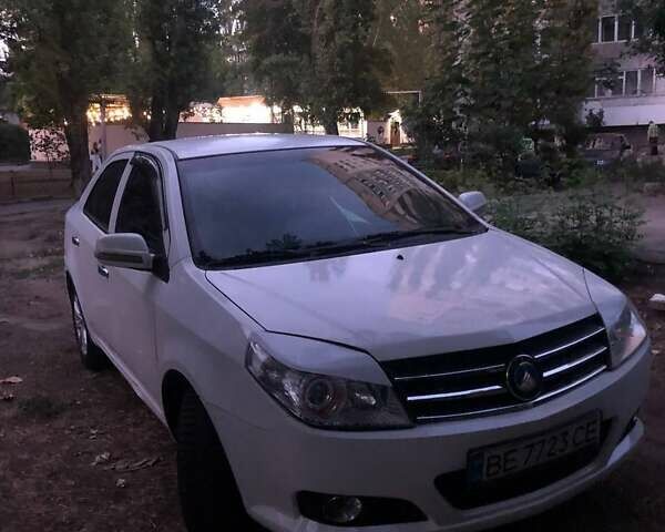 Белый Джили МК, объемом двигателя 1.5 л и пробегом 120 тыс. км за 2300 $, фото 1 на Automoto.ua