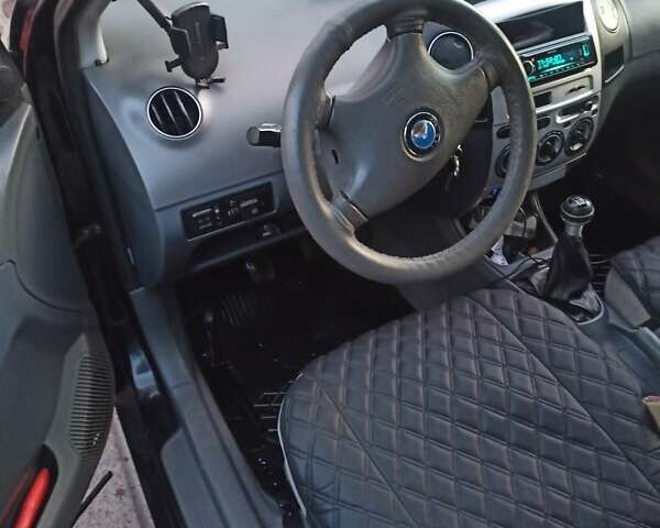 Черный Джили МК, объемом двигателя 1.6 л и пробегом 200 тыс. км за 1900 $, фото 1 на Automoto.ua