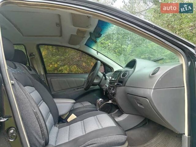 Черный Джили МК, объемом двигателя 1.6 л и пробегом 100 тыс. км за 3000 $, фото 1 на Automoto.ua