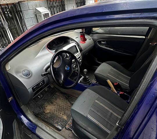 Джили МК, объемом двигателя 1.5 л и пробегом 200 тыс. км за 1100 $, фото 1 на Automoto.ua