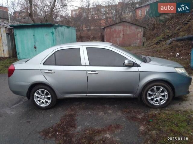 Серый Джили МК, объемом двигателя 1.59 л и пробегом 250 тыс. км за 2200 $, фото 1 на Automoto.ua