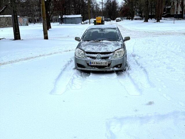 Серый Джили МК, объемом двигателя 1.6 л и пробегом 1580 тыс. км за 1250 $, фото 1 на Automoto.ua