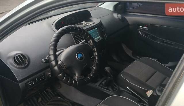 Сірий Джилі МК, об'ємом двигуна 1.5 л та пробігом 90 тис. км за 3500 $, фото 1 на Automoto.ua