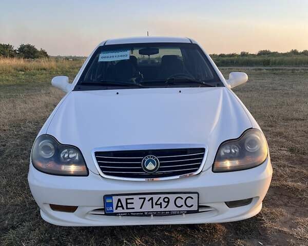 Белый Джили МР, объемом двигателя 1.5 л и пробегом 145 тыс. км за 2100 $, фото 1 на Automoto.ua