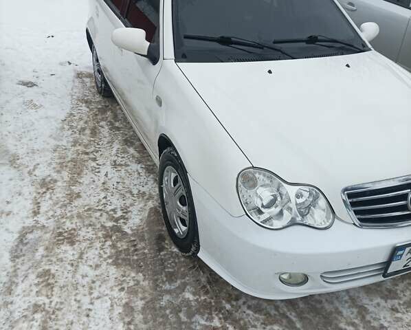 Білий Джилі МР, об'ємом двигуна 1.5 л та пробігом 92 тис. км за 1700 $, фото 1 на Automoto.ua