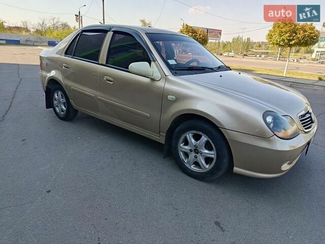Желтый Джили МР, объемом двигателя 1.5 л и пробегом 140 тыс. км за 2250 $, фото 1 на Automoto.ua