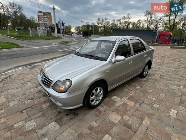 Серый Джили МР, объемом двигателя 1.5 л и пробегом 270 тыс. км за 1100 $, фото 1 на Automoto.ua