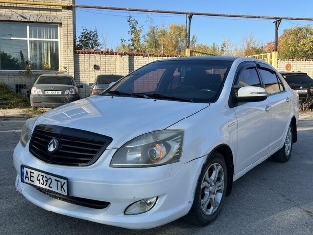 Белый Джили Мапл, объемом двигателя 1.8 л и пробегом 160 тыс. км за 2358 $, фото 1 на Automoto.ua