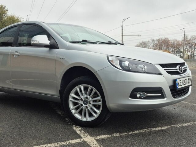 Серый Джили Мапл, объемом двигателя 1.5 л и пробегом 30 тыс. км за 6500 $, фото 1 на Automoto.ua