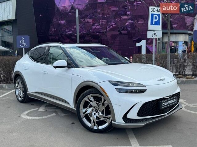 Белый Генезис GV60, объемом двигателя 0 л и пробегом 12 тыс. км за 35990 $, фото 1 на Automoto.ua