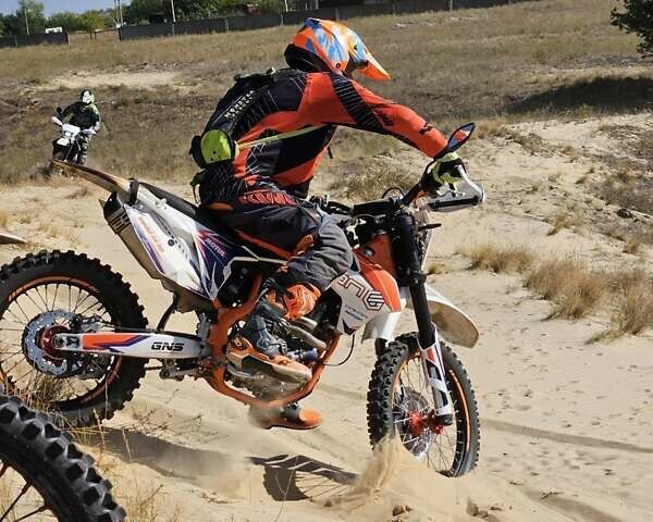 Геон Дакар, об'ємом двигуна 0 л та пробігом 4 тис. км за 2400 $, фото 1 на Automoto.ua