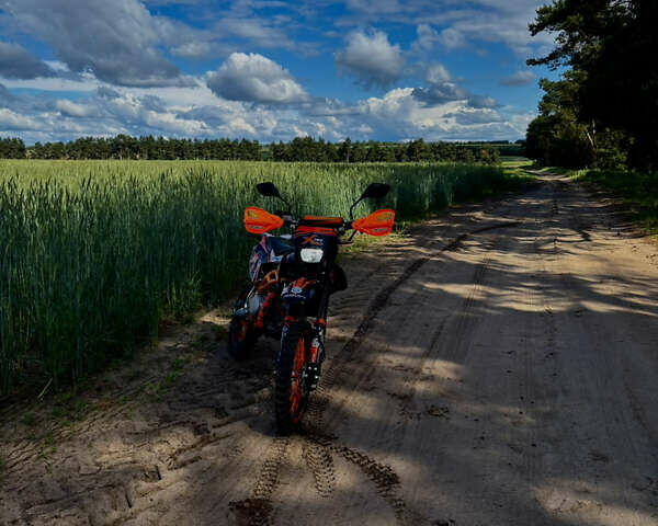 Оранжевый Геон КС-Райд, объемом двигателя 0 л и пробегом 800 тыс. км за 1225 $, фото 1 на Automoto.ua