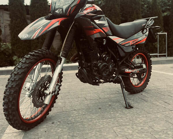 Красный Геон КС-Роад, объемом двигателя 0.2 л и пробегом 290 тыс. км за 1447 $, фото 1 на Automoto.ua