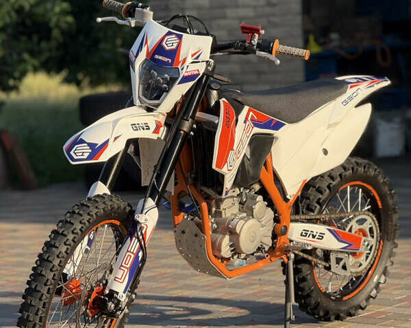 Геон Dakar GNS 300, объемом двигателя 0.3 л и пробегом 1 тыс. км за 2350 $, фото 1 на Automoto.ua