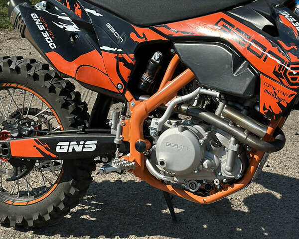 Черный Геон Dakar GNS 300R, объемом двигателя 0.32 л и пробегом 800 тыс. км за 2850 $, фото 1 на Automoto.ua