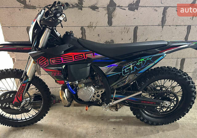 Геон Dakar GNX 250 2025 у Харкові на Automoto.ua Геон Dakar GNX 250, об'ємом двигуна 0 л та пробігом 1 тис. км за 3200 $, фото 1 на Automoto.ua