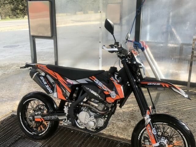 Геон Інша, об'ємом двигуна 0.3 л та пробігом 0 тис. км за 2400 $, фото 1 на Automoto.ua