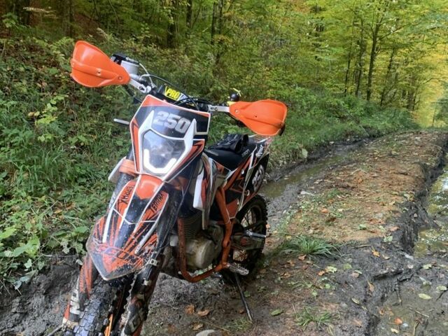 Геон Інша, об'ємом двигуна 0 л та пробігом 0 тис. км за 900 $, фото 1 на Automoto.ua