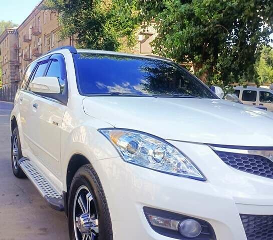 Белый Грейт Вол Хавал Х5, объемом двигателя 2 л и пробегом 100 тыс. км за 8000 $, фото 1 на Automoto.ua