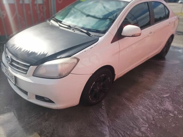 Білий Грейт Вол Волекс, об'ємом двигуна 2 л та пробігом 190 тис. км за 2500 $, фото 1 на Automoto.ua