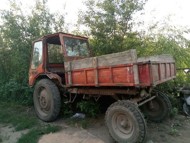 Червоний ХТЗ Т-16, об'ємом двигуна 2.07 л та пробігом 100 тис. км за 1700 $, фото 1 на Automoto.ua