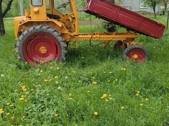 Желтый ХТЗ Т-16, объемом двигателя 0 л и пробегом 10 тыс. км за 2500 $, фото 1 на Automoto.ua