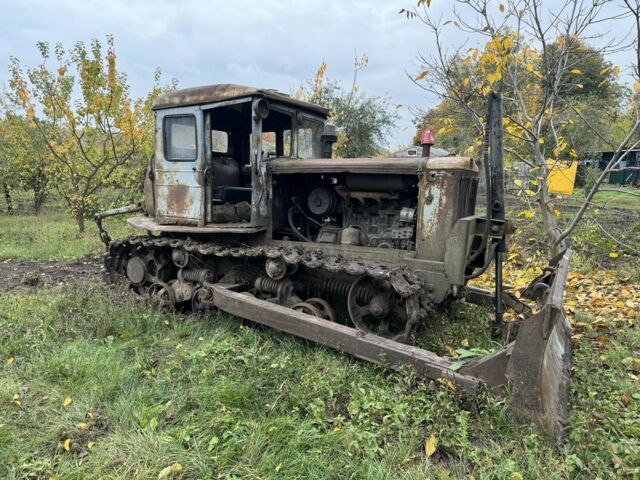 ХТЗ Другая 1975 в Люботине на Automoto.ua ХТЗ Другая, объемом двигателя 4.5 л и пробегом 0 тыс. км за 1600 $, фото 1 на Automoto.ua