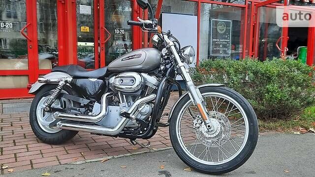 Серый Харлей-Дэвидсон 883 Sportster Custom, объемом двигателя 0 л и пробегом 20 тыс. км за 7500 $, фото 1 на Automoto.ua