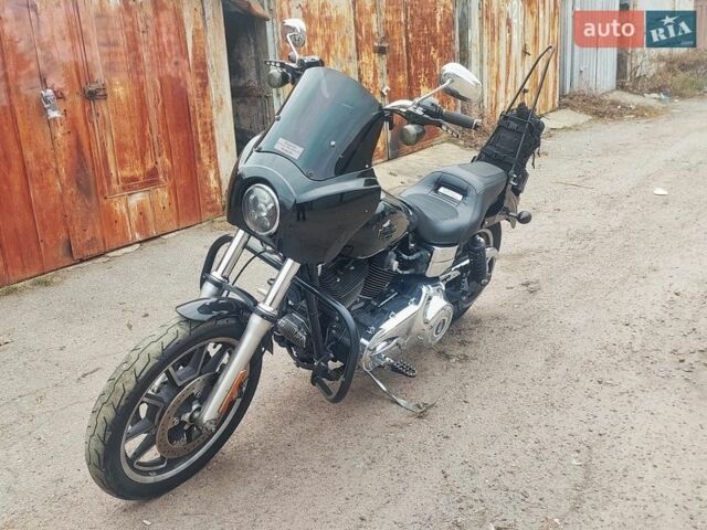 Черный Харлей-Дэвидсон Дина, объемом двигателя 1.69 л и пробегом 59 тыс. км за 11700 $, фото 1 на Automoto.ua