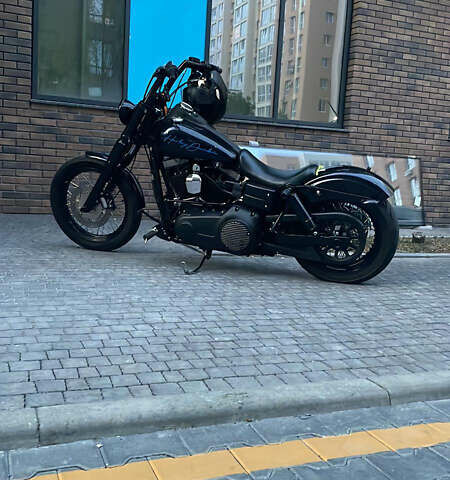 Черный Харлей-Дэвидсон Дина, объемом двигателя 1.6 л и пробегом 33 тыс. км за 9800 $, фото 1 на Automoto.ua