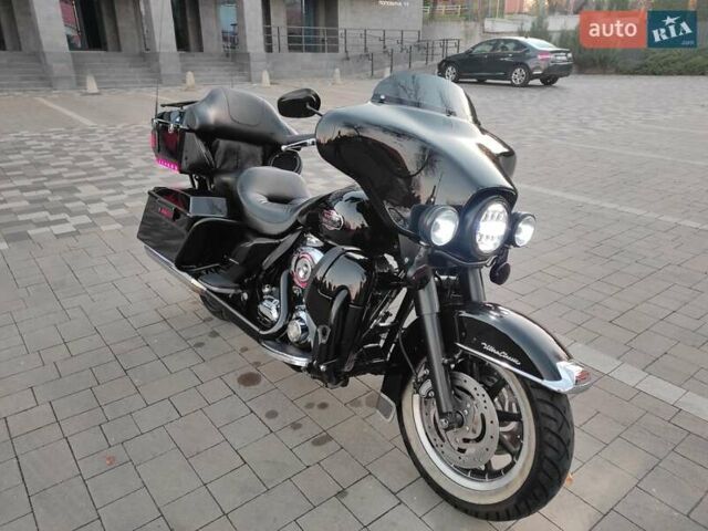 Чорний Харлей-Девідсон ФЛХКС, об'ємом двигуна 1.7 л та пробігом 75 тис. км за 15300 $, фото 1 на Automoto.ua