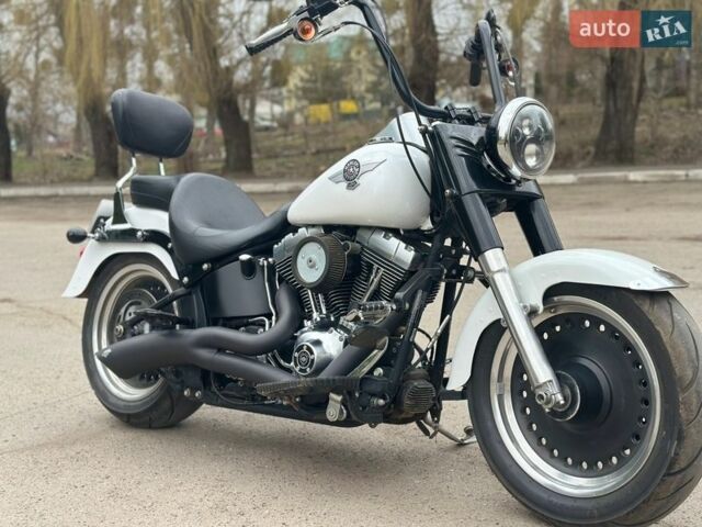 Белый Харлей-Дэвидсон Фэт Бой, объемом двигателя 1.58 л и пробегом 40 тыс. км за 13700 $, фото 1 на Automoto.ua