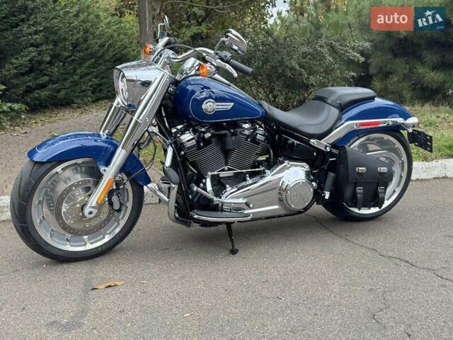 Синий Харлей-Дэвидсон Фэт Бой, объемом двигателя 1.9 л и пробегом 1 тыс. км за 24000 $, фото 1 на Automoto.ua