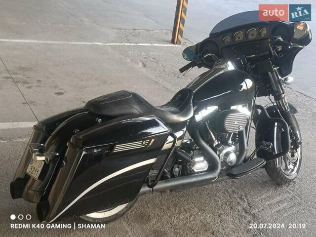 Черный Харлей-Дэвидсон Стрит Глиде, объемом двигателя 1.7 л и пробегом 25 тыс. км за 16750 $, фото 1 на Automoto.ua
