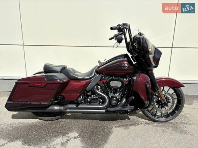Красный Харлей-Дэвидсон CVO Street Glide, объемом двигателя 2.2 л и пробегом 18 тыс. км за 30400 $, фото 1 на Automoto.ua
