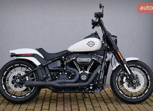 Белый Харлей-Дэвидсон Fat Bob, объемом двигателя 1.75 л и пробегом 18 тыс. км за 21000 $, фото 1 на Automoto.ua