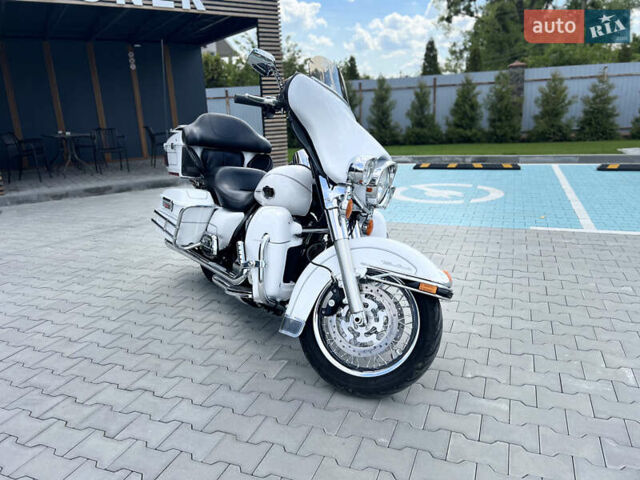 Белый Харлей-Дэвидсон FLHTCU Ultra Classic Electra Glide, объемом двигателя 1.69 л и пробегом 36 тыс. км за 16300 $, фото 1 на Automoto.ua