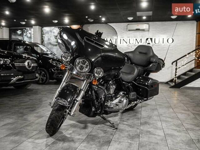Черный Харлей-Дэвидсон FLHTCU Ultra Classic Electra Glide, объемом двигателя 1.75 л и пробегом 35 тыс. км за 20900 $, фото 1 на Automoto.ua