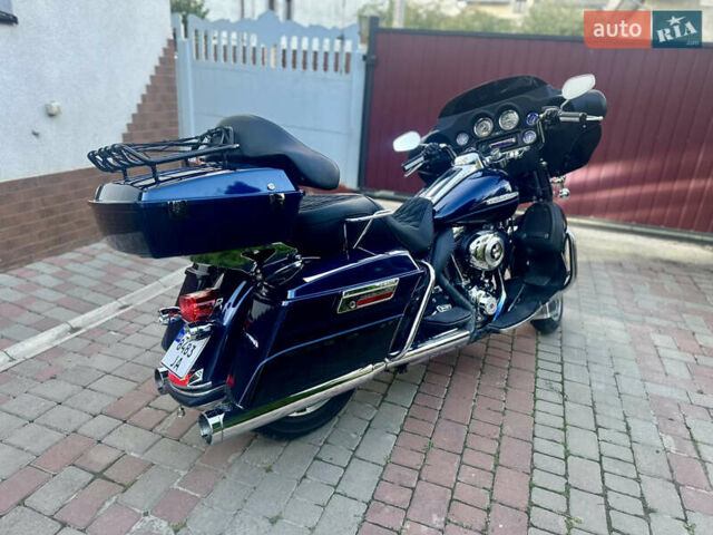 Синій Харлей-Девідсон FLHTK Electra Glide Ultra Limited, об'ємом двигуна 1.7 л та пробігом 60 тис. км за 12500 $, фото 1 на Automoto.ua