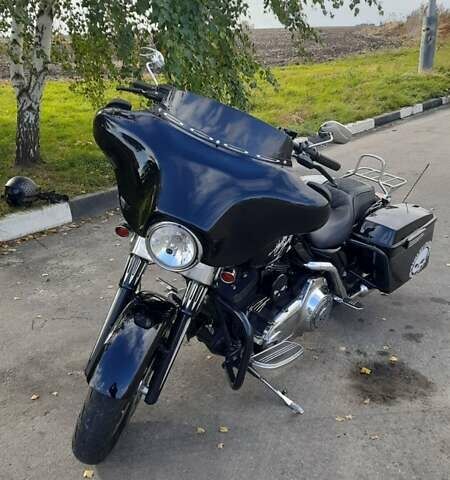 Чорний Харлей-Девідсон FLHX Street Glide, об'ємом двигуна 1.6 л та пробігом 80 тис. км за 9000 $, фото 1 на Automoto.ua