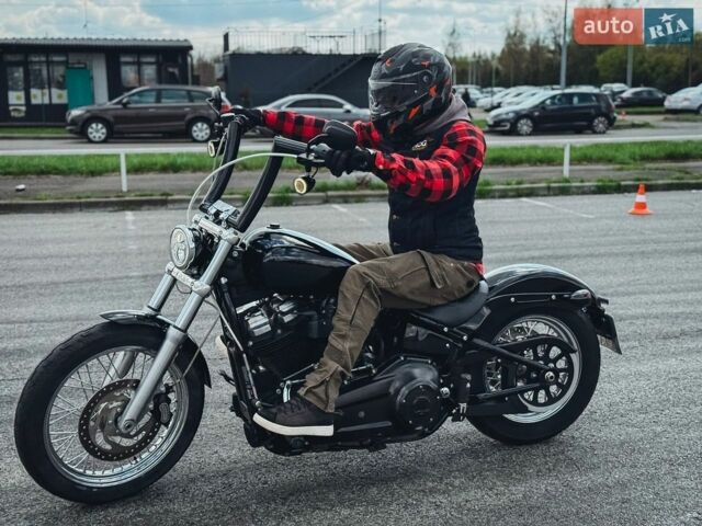 Черный Харлей-Дэвидсон FXSTD Softail Deuce, объемом двигателя 1.75 л и пробегом 13 тыс. км за 13800 $, фото 1 на Automoto.ua